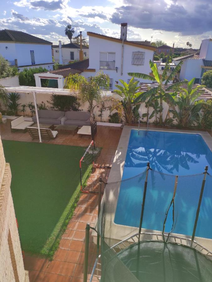 Apartamento Privado Con Piscina Y Jardin Compartidos. Hotel Valencina de la Concepción Exterior photo